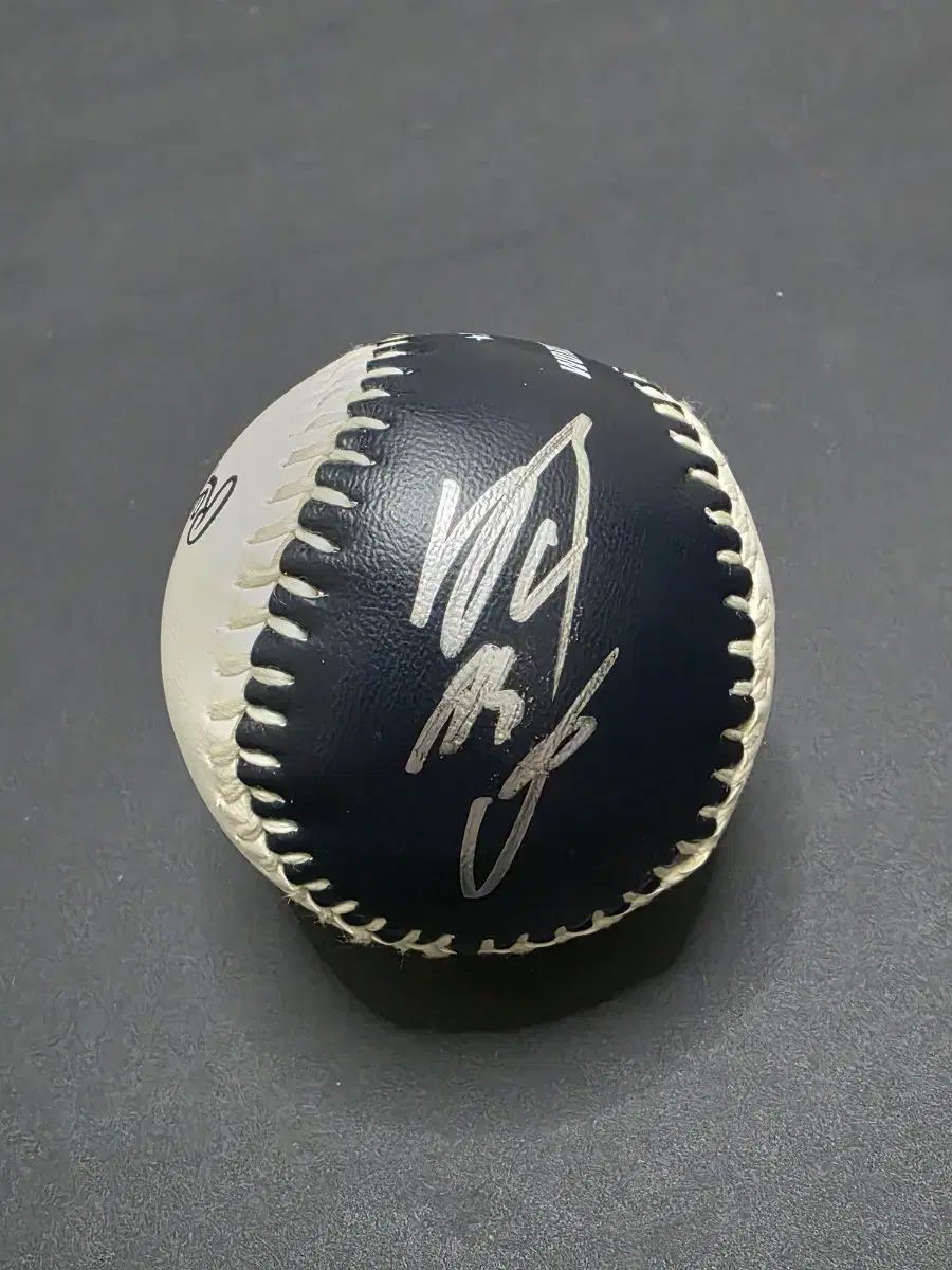 2017 WBC ソン・ドンヨル サインボール