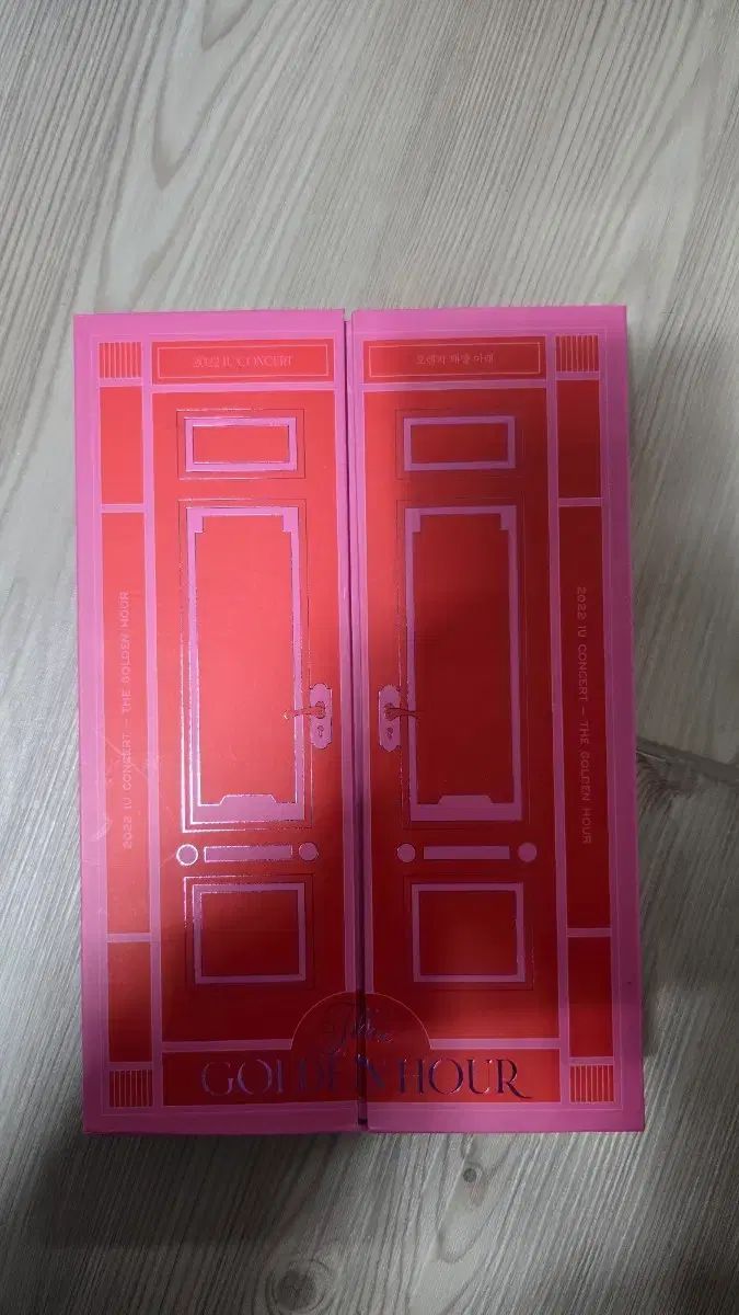 IU(アイユ) Golden Hourglass dvd 出品 6,504円