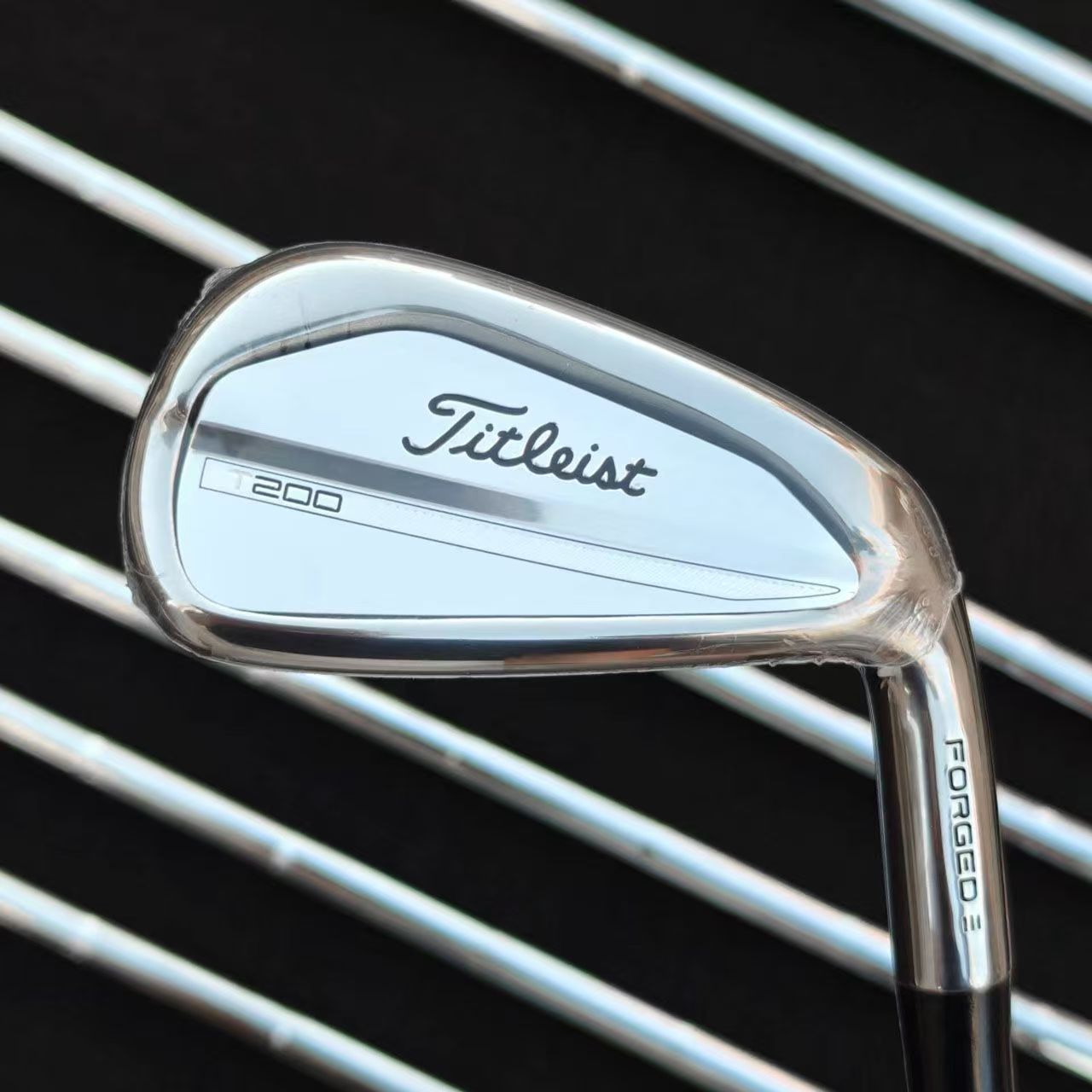 タイトリスト T200 アイアン 8本入りです