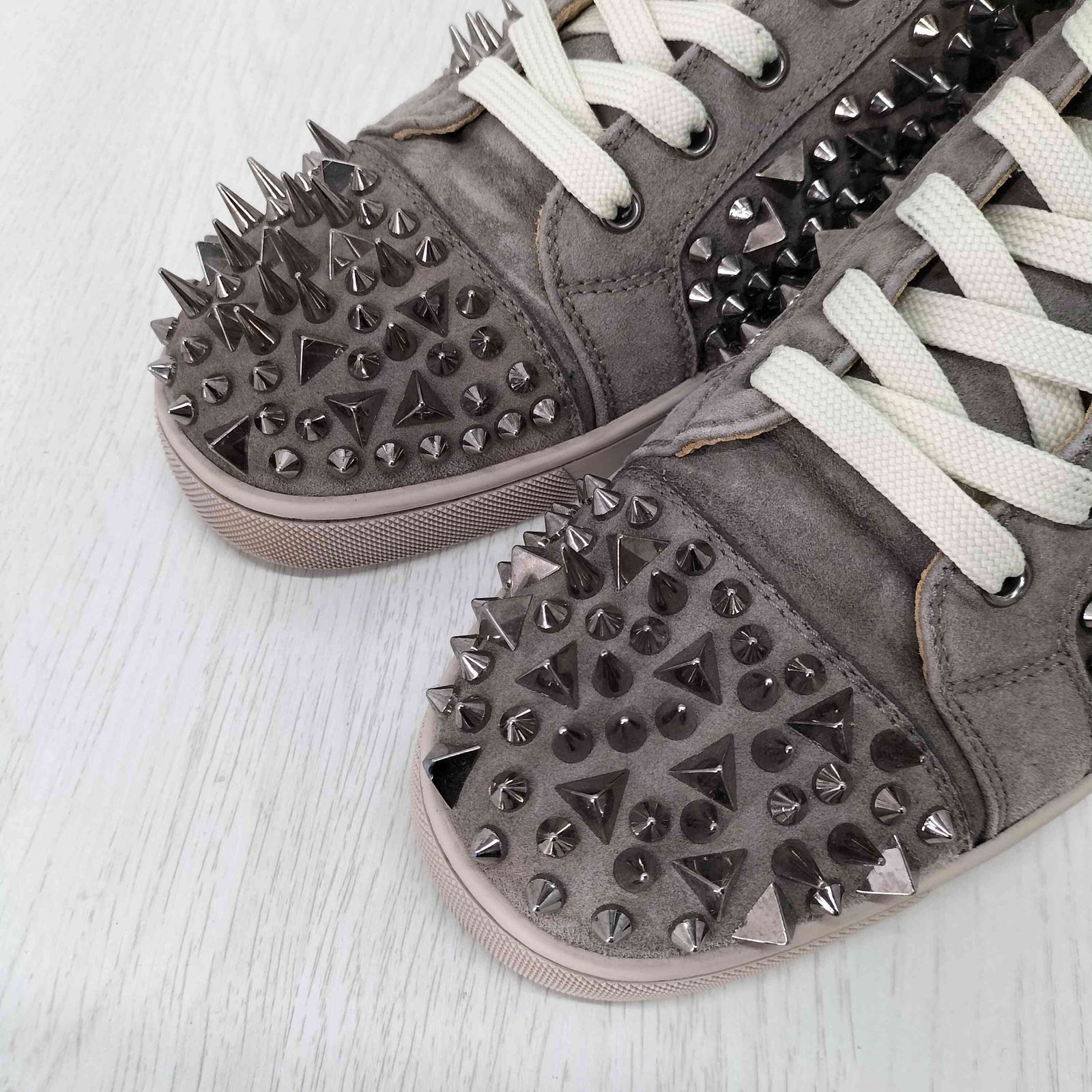 クリスチャンルブタン CHRISTIAN LOUBOUTIN スパイクスタッズ 