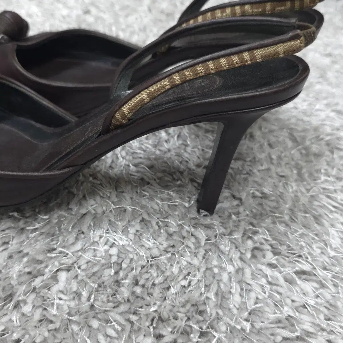 Givenchy ジバンシィ ブラウン スポーツブラ パンプス サンダル ヒール