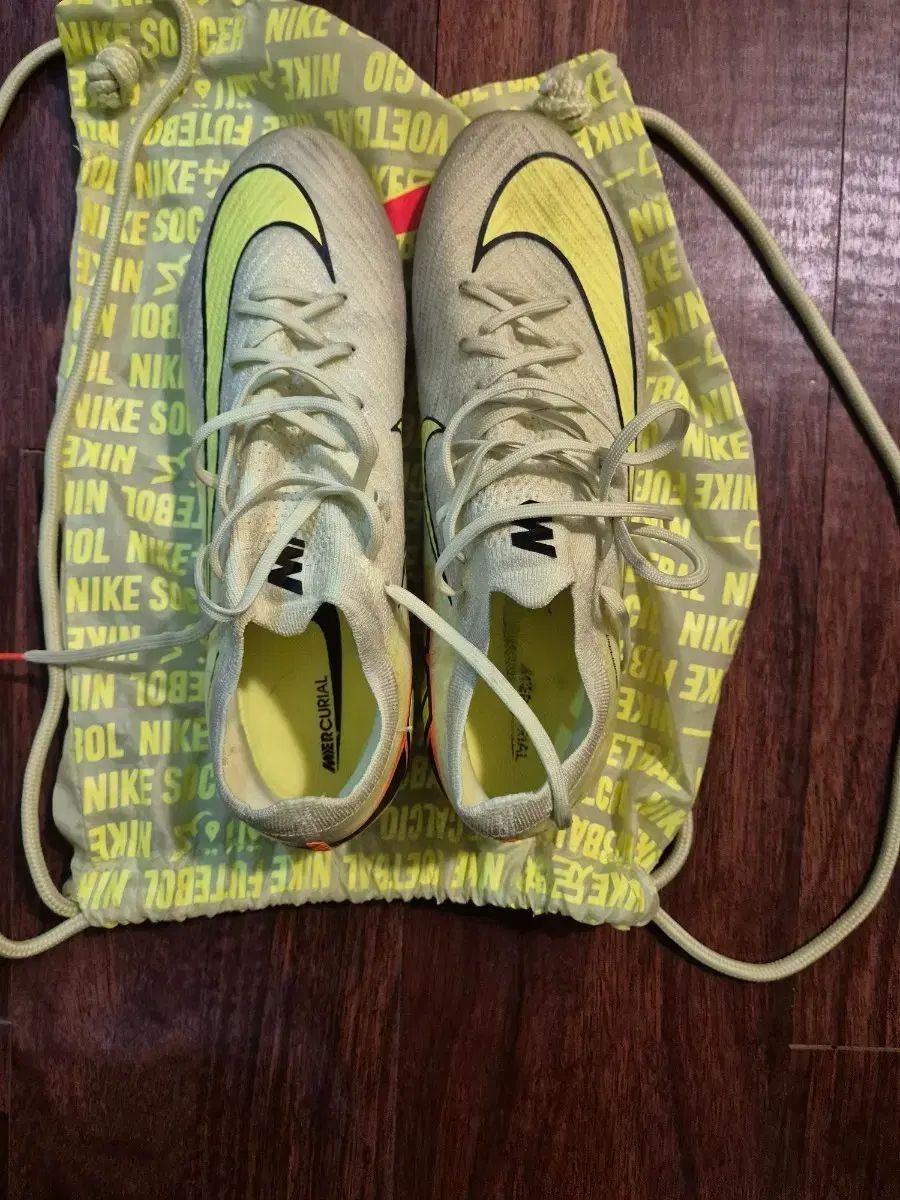 NIKE マーキュリアル ベイパー 16 エリート AG サッカーシューズ