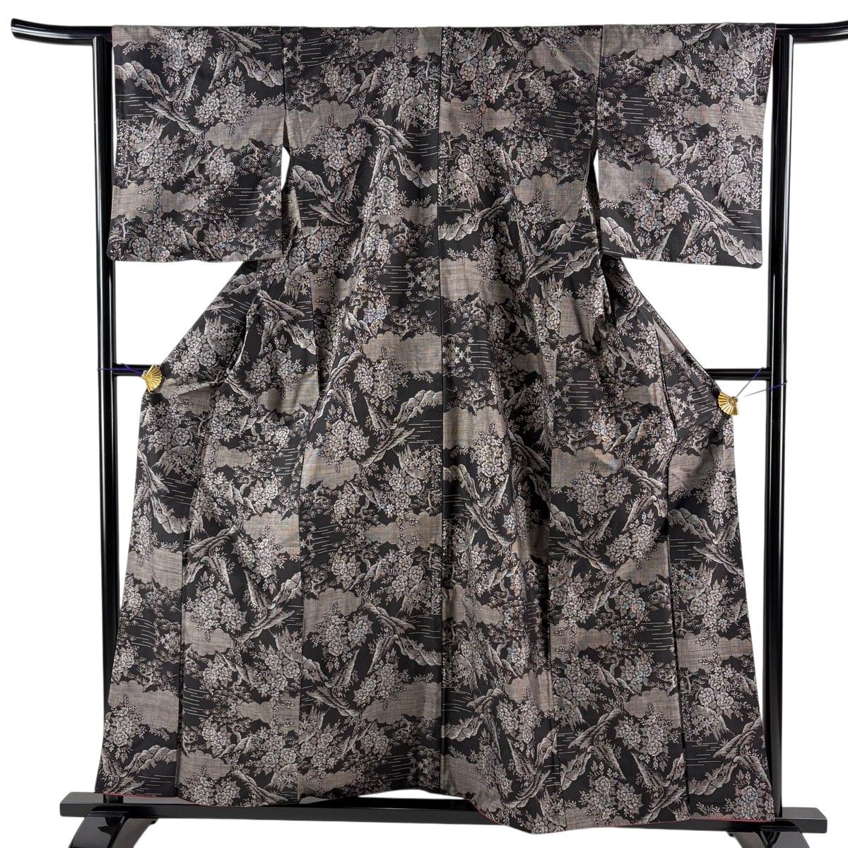 紬 身丈158.5cm 裄丈63cm S 袷 草花 雲文 焦茶色 正絹 秀品 【中古】