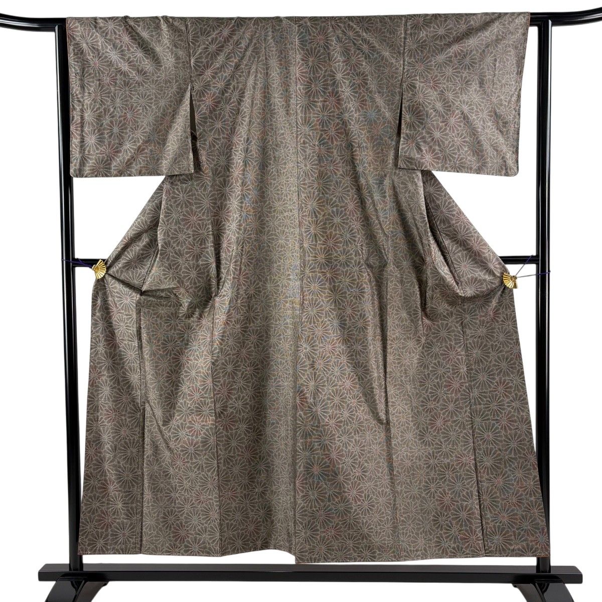 【美品】 紬 身丈153.5cm 裄丈62cm S 袷 菊 茶色 正絹 秀品 【中古】
