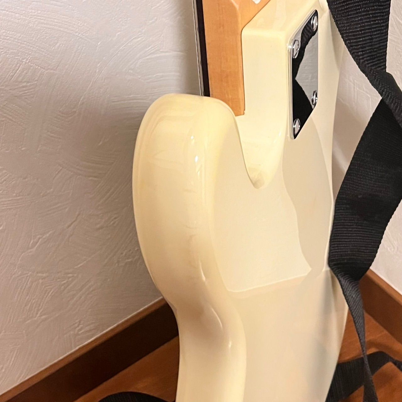 Selder セルダー エレキベース プレシジョンベースタイプ ホワイト 4弦