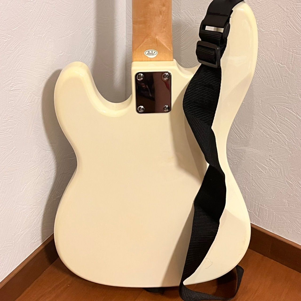 Selder セルダー エレキベース プレシジョンベースタイプ ホワイト 4弦