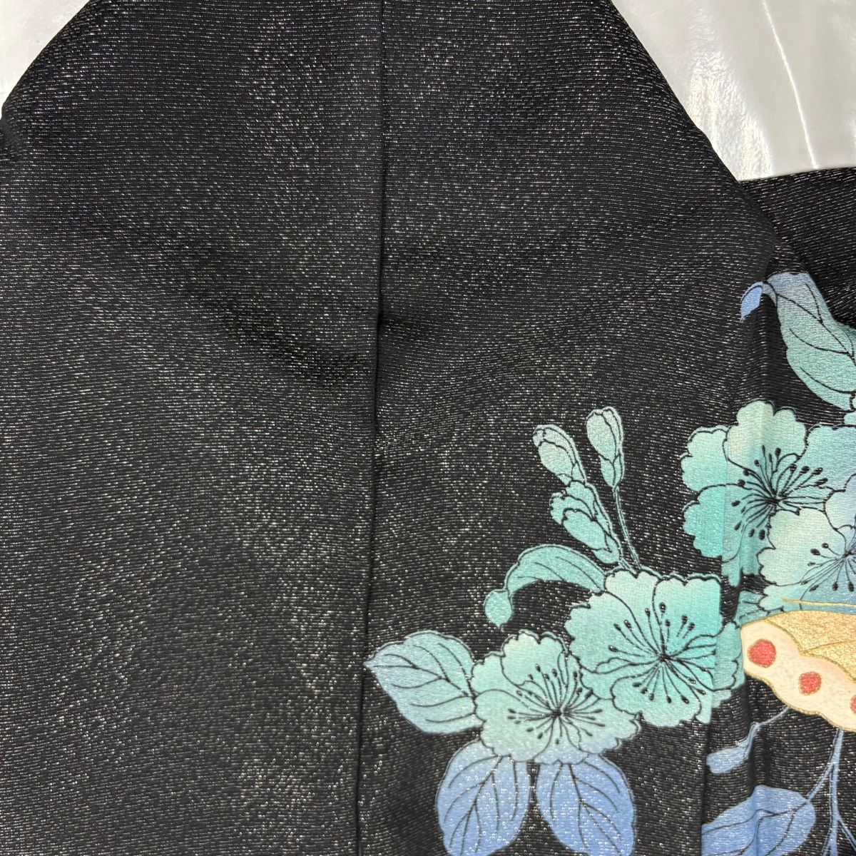 振袖 身丈163.5cm 裄丈68cm L 袷 蝶 枝花 銀通し 金銀彩 黒 正絹 名品 