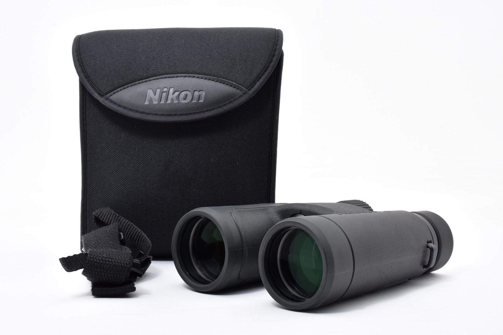 ★美品★ Nikon ニコン PROSTAFF P7 10×42 7.0° WATERPROOF プロスタッフ 10倍双眼鏡 ブラック ケース付き ＃4356