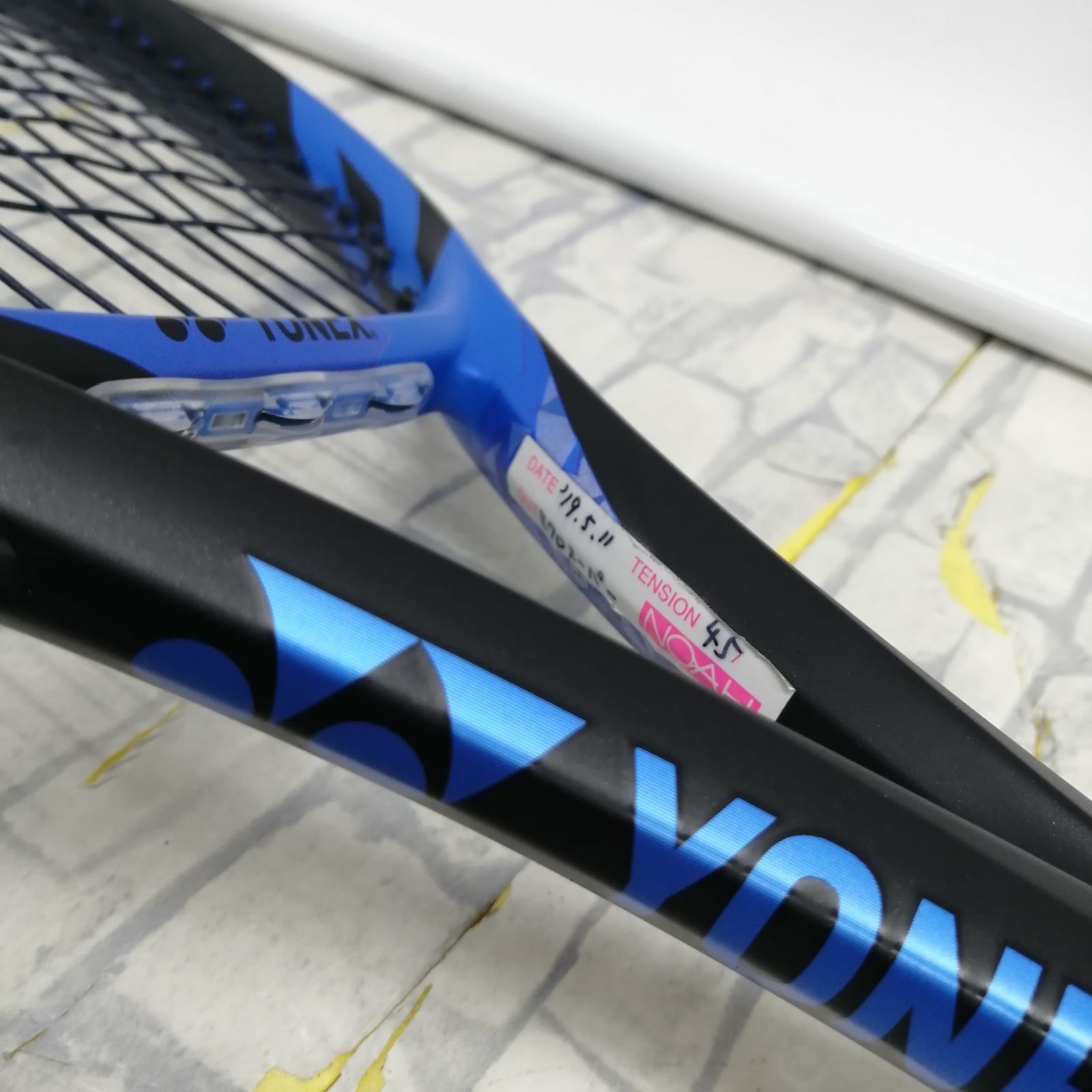 動作品】YONEX テニスラケット EZONE 100 大坂なおみモデル(2018