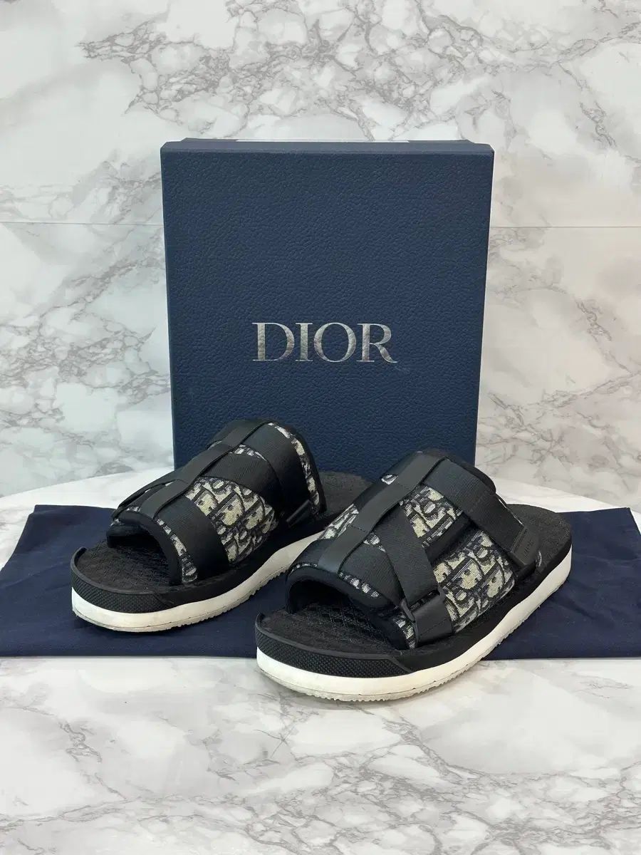 Dior オブリーク アルファ サンダル