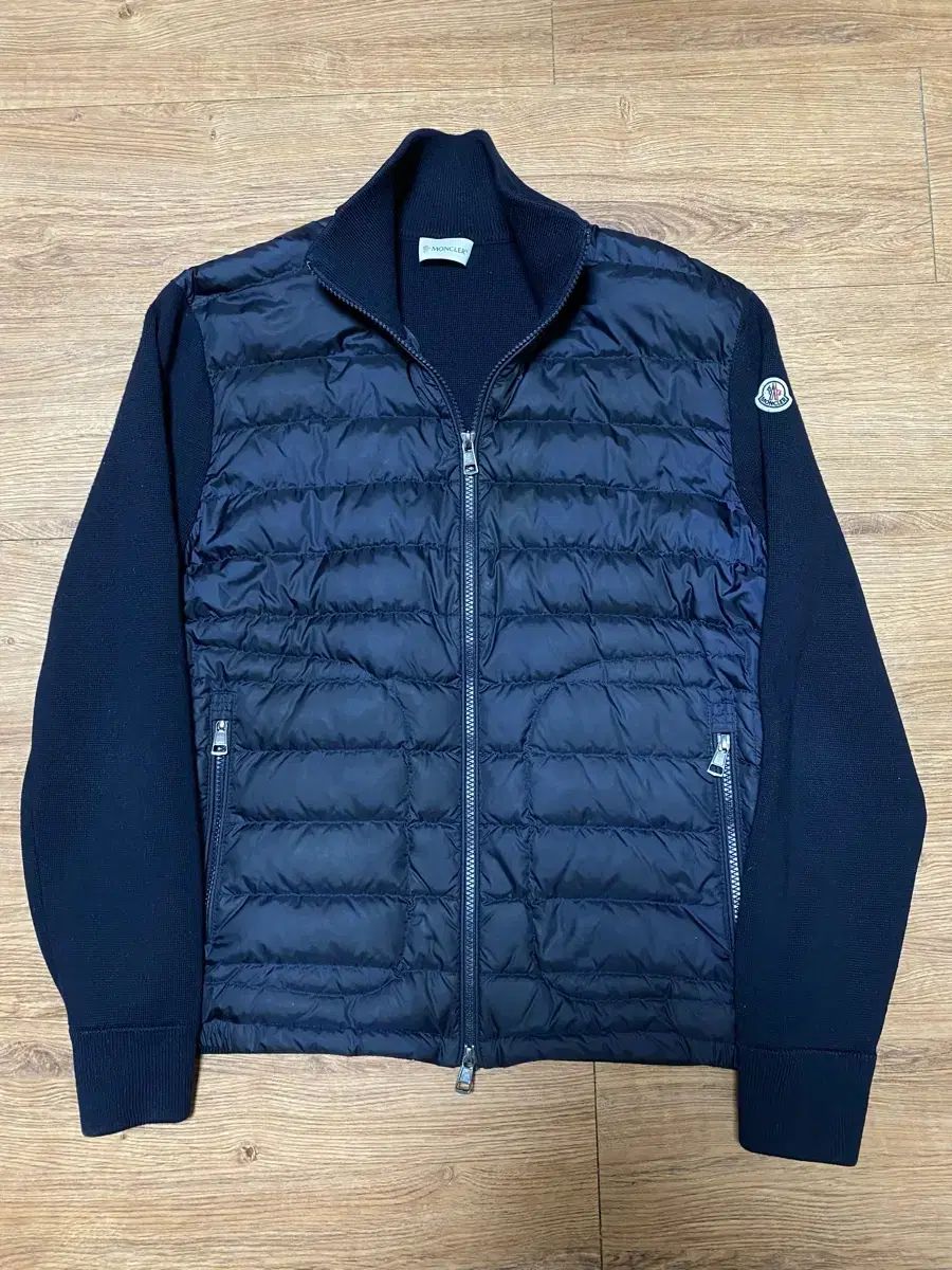 値下げたくさん可能 23 24年式 MONCLER モンクレール ニットダウン ウールカーディガン きム·ヒョヌ