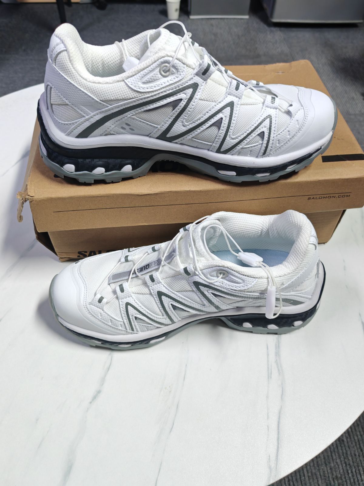 SALOMONサロモン XT-Quest ファブリックレザー ローカット アウトドア 