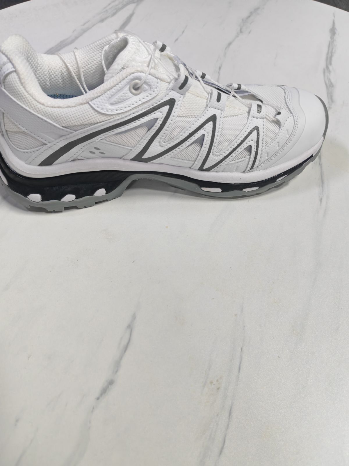 SALOMONサロモン XT-Quest ファブリックレザー ローカット アウトドア 