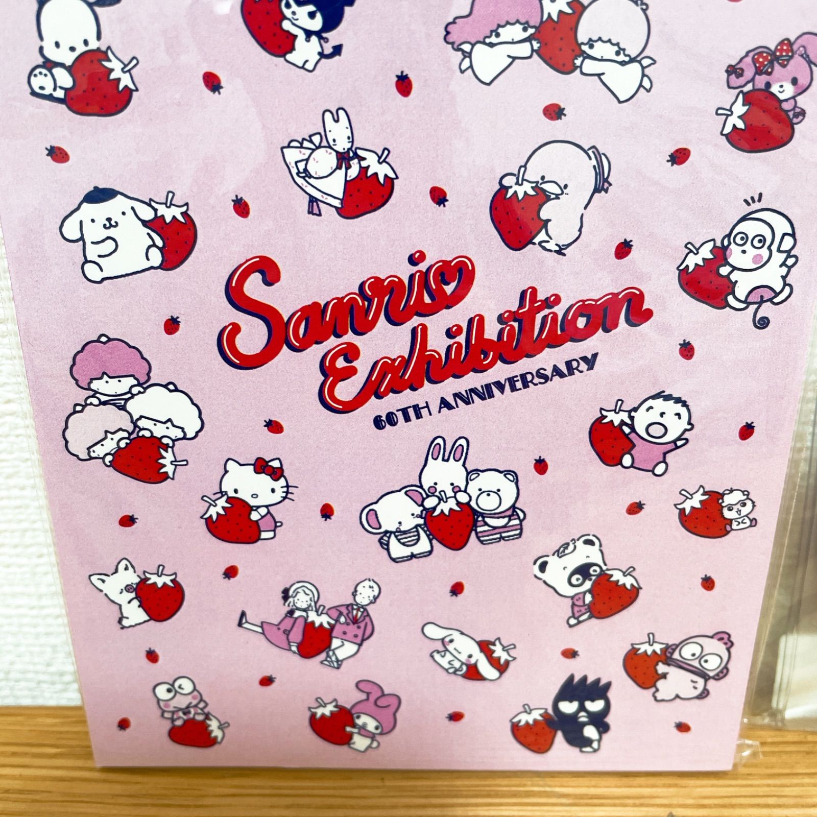 サンリオ展 限定 2点セット A6メモ帳 缶ミラー ピンク いちご 60周年 