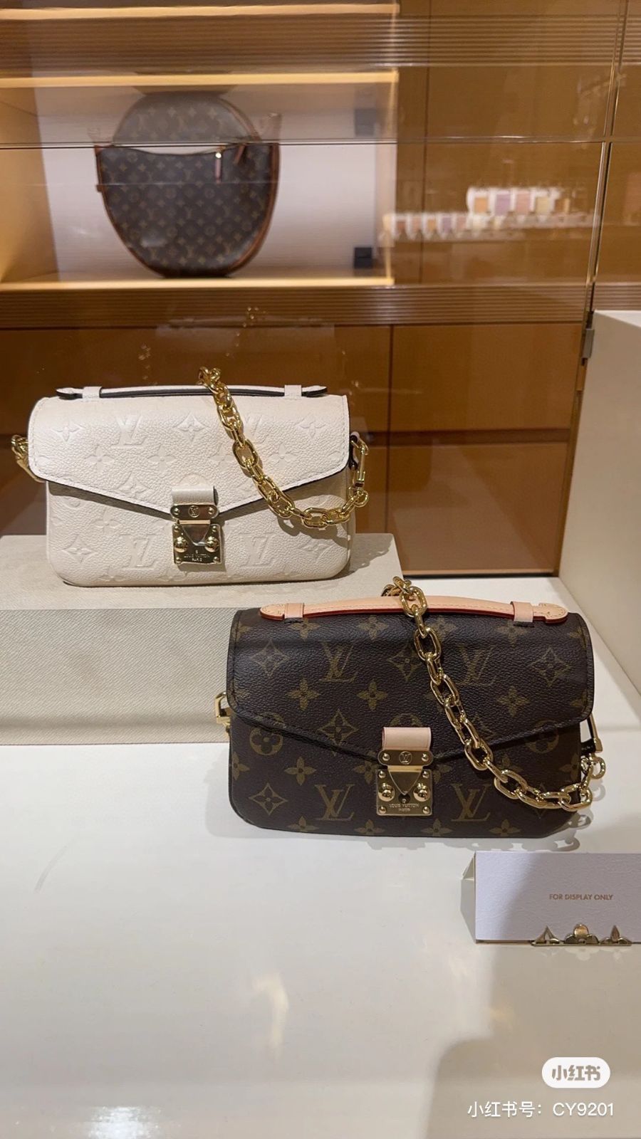 【今日特価】LV 黒色真皮ミニポストバッグ 送料無料!在庫限定価格 【今日特価】LV 黒色真皮ミニポストバッグ 送料無料!在庫限定価格
