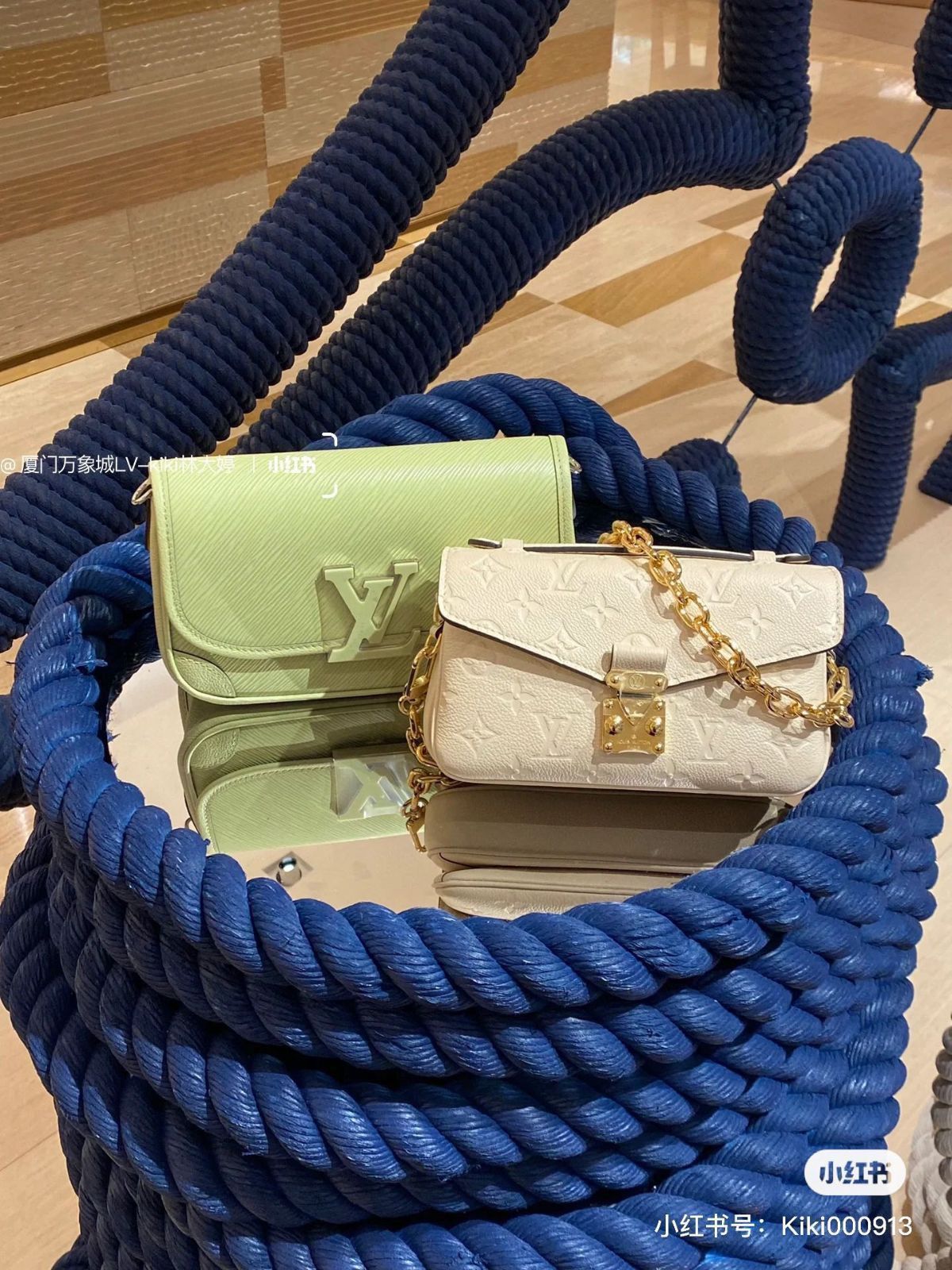 【今日特価】LV 黒色真皮ミニポストバッグ 送料無料!在庫限定価格 【今日特価】LV 黒色真皮ミニポストバッグ 送料無料!在庫限定価格