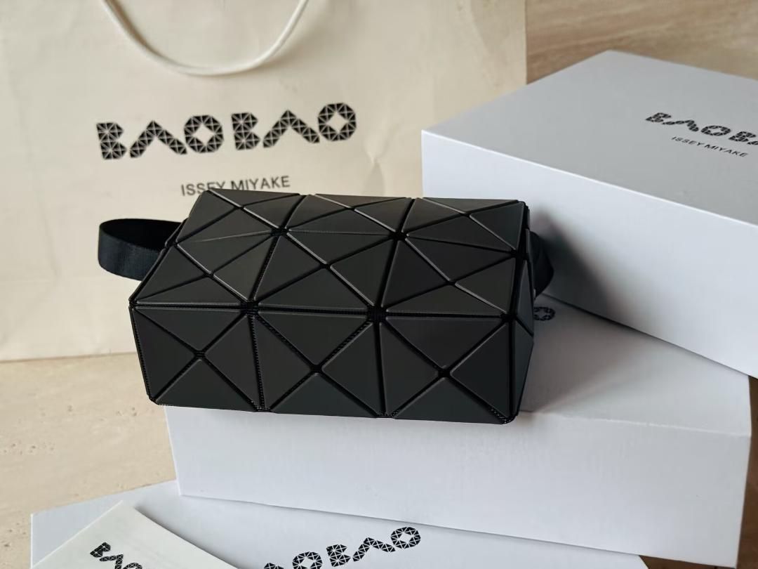 新品 BAOBAO Issey Miyake CUBOID ショルダーバッグ