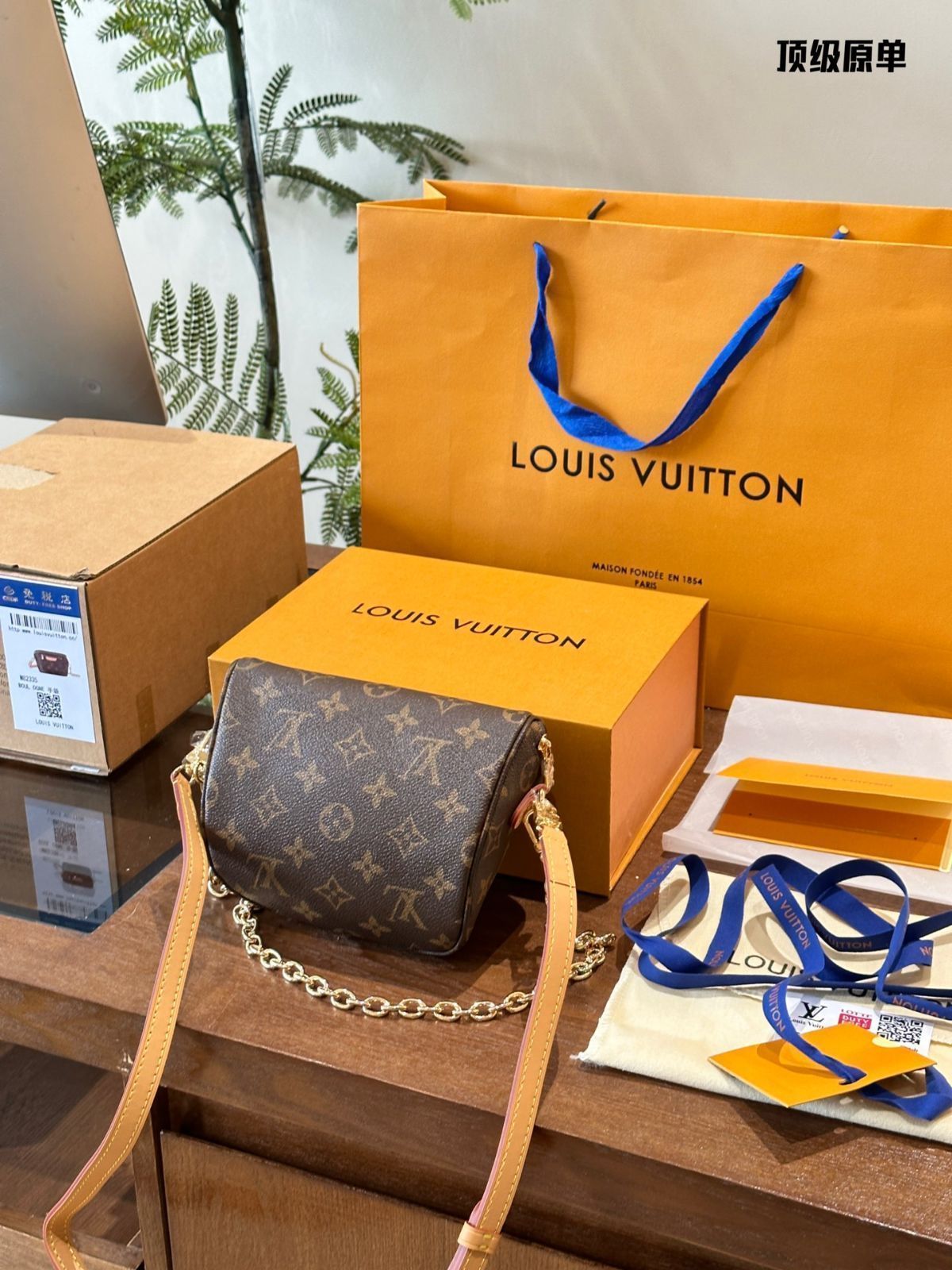 【Louis Vuitton】今日特価！Mini Bumbag ハンドバッグ 送料無料 限定在庫のお得な価格です！