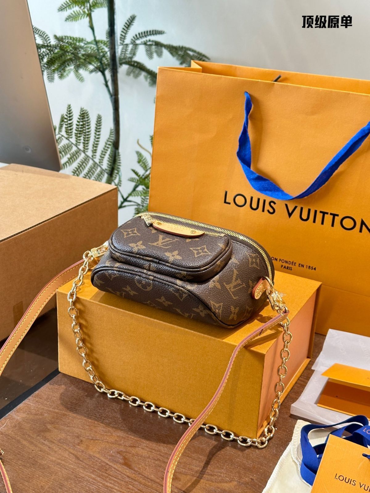 【Louis Vuitton】今日特価！Mini Bumbag ハンドバッグ 送料無料 限定在庫のお得な価格です！