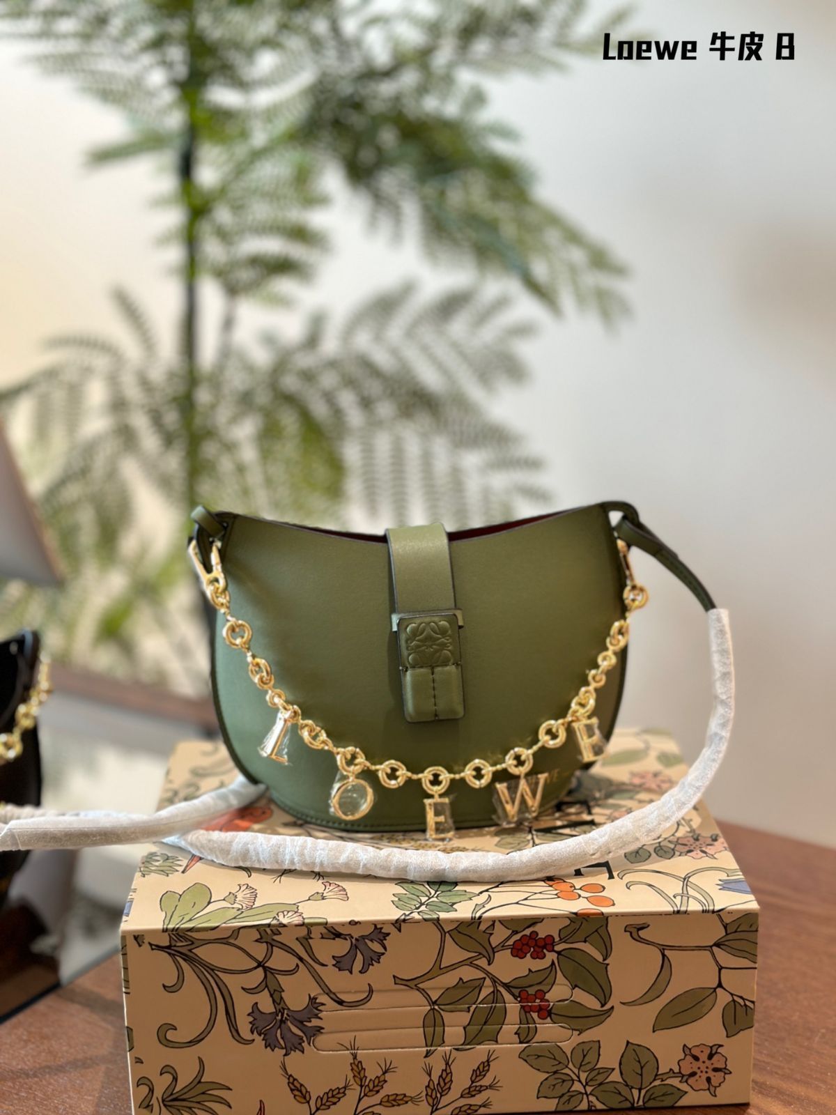 今日特価 LOEWE モルデッド バケツ バッグ 超可愛い小さなバケツバッグ