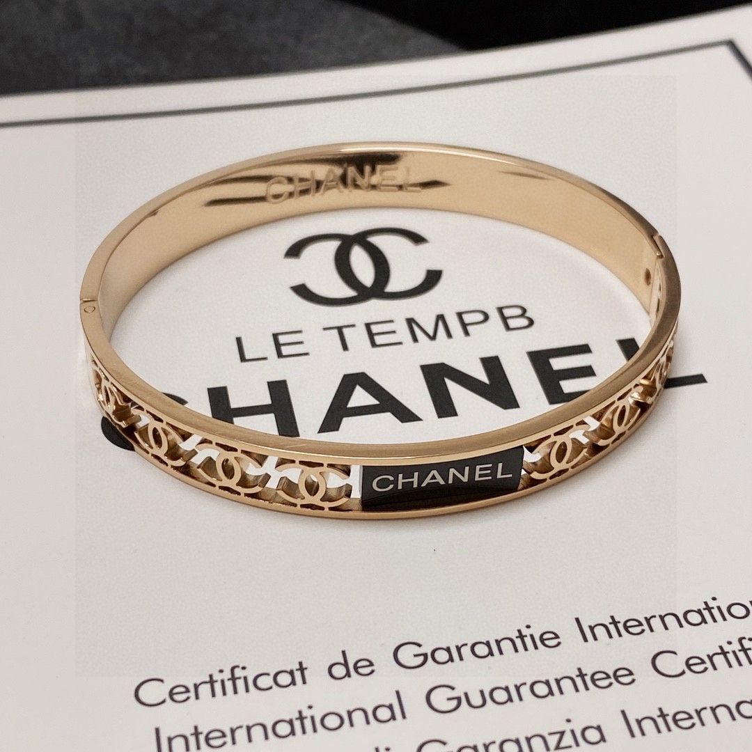 【今日特価】Chanel シャネル オープンワーク メタリック ブレスレット