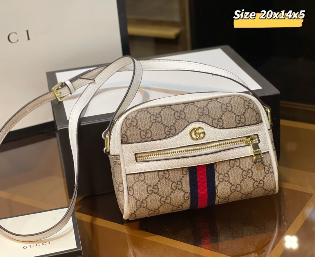 送料込☆ GUCCI グッチ トートバッグ ショルダーバッグ 財布 3点セットバッグ 送料込☆ GUCCI グッチ トートバッグ ショルダーバッグ 財布 3点セットバッグ
