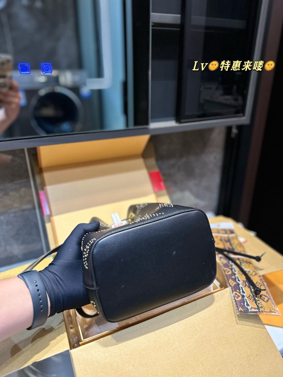 【Louis Vuitton】今日特価!NEONOE BB 真 “金” バッグ 送料無料 限定在庫のお得な価格です!-WT0輸入 【Louis Vuitton】今日特価!NEONOE BB 真 “金” バッグ 送料無料 限定在庫のお得な価格です!-WT0輸入