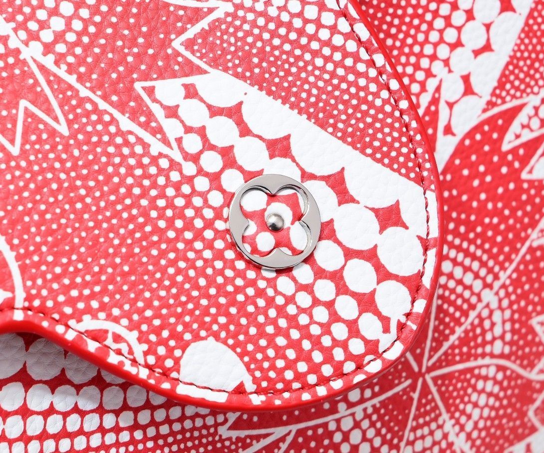 【今日特価】LV x YK Capucines BB ハンドバッグ 送料無料!在庫限定価格 【今日特価】LV x YK Capucines BB ハンドバッグ 送料無料!在庫限定価格