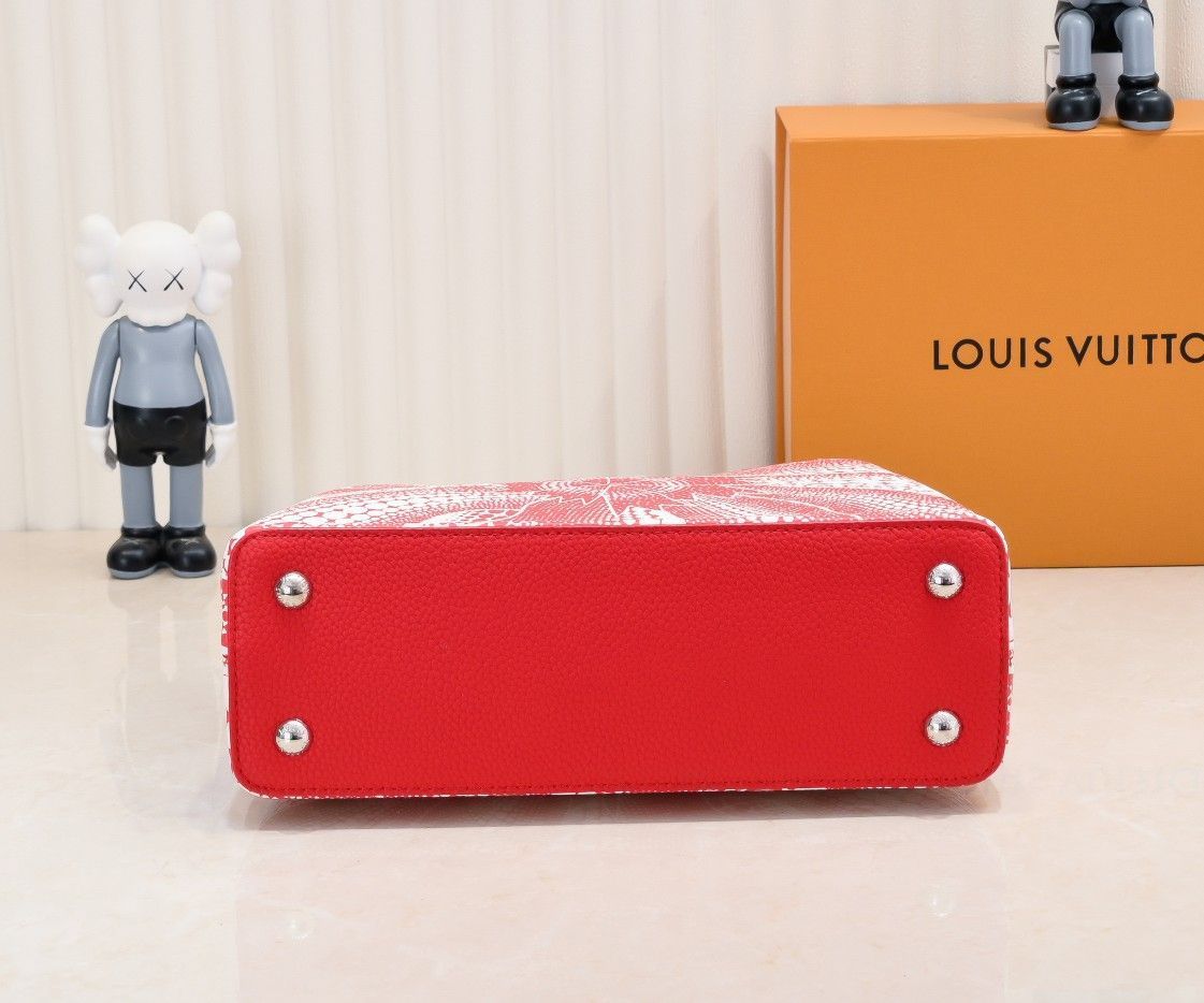 【今日特価】LV x YK Capucines BB ハンドバッグ 送料無料!在庫限定価格 【今日特価】LV x YK Capucines BB ハンドバッグ 送料無料!在庫限定価格