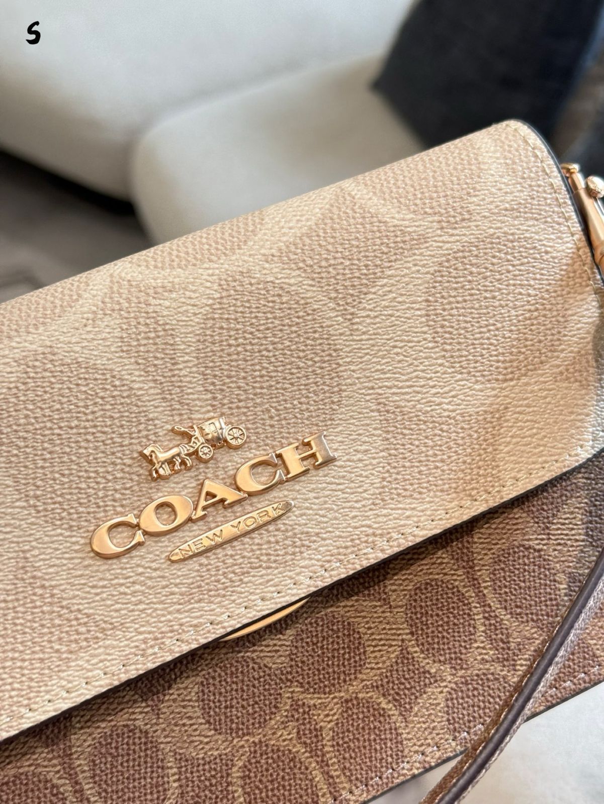 【今日特価】COACH Brynn コーチ ブリン アームバッグ 送料無料!四季兼用の定番デザイン 【今日特価】COACH Brynn コーチ ブリン アームバッグ 送料無料!四季兼用の定番デザイン