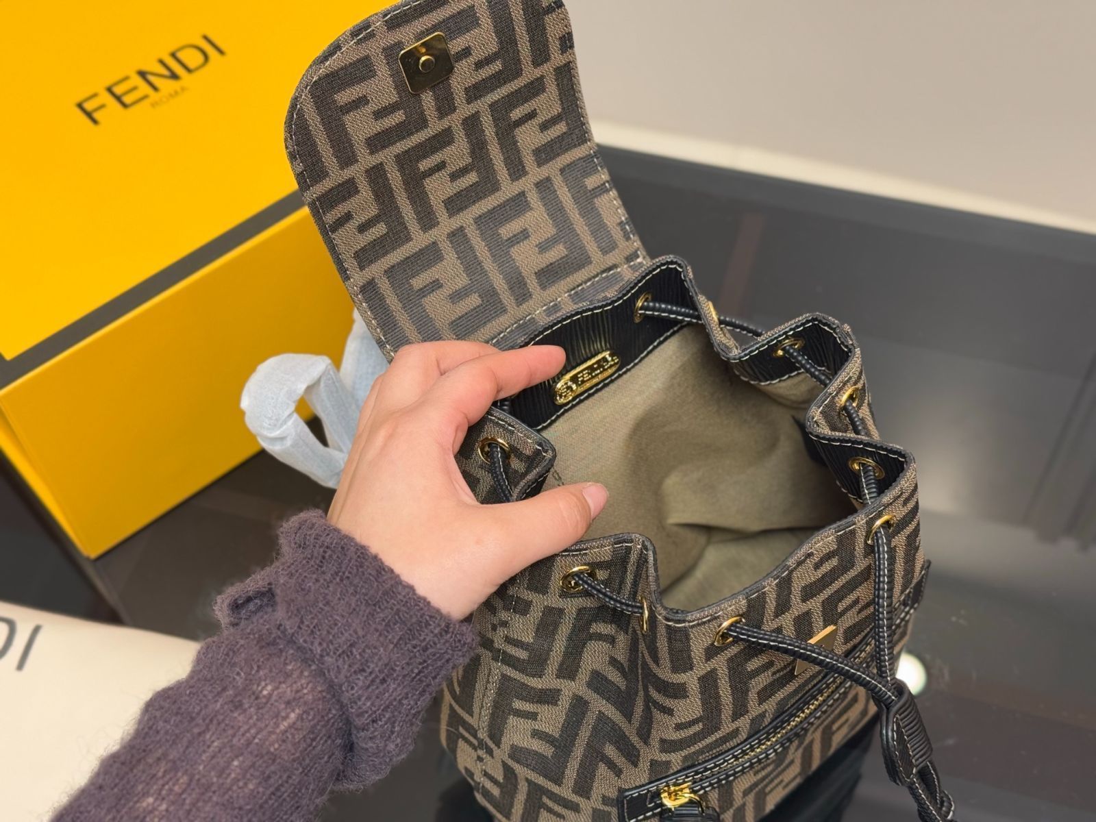【今日特価】Fendi ヴィンテージ ダブルショルダーバッグ