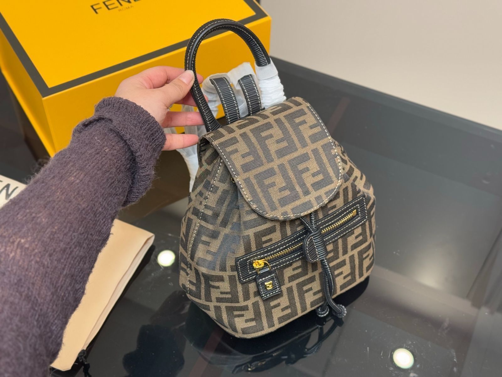 【今日特価】Fendi ヴィンテージ ダブルショルダーバッグ