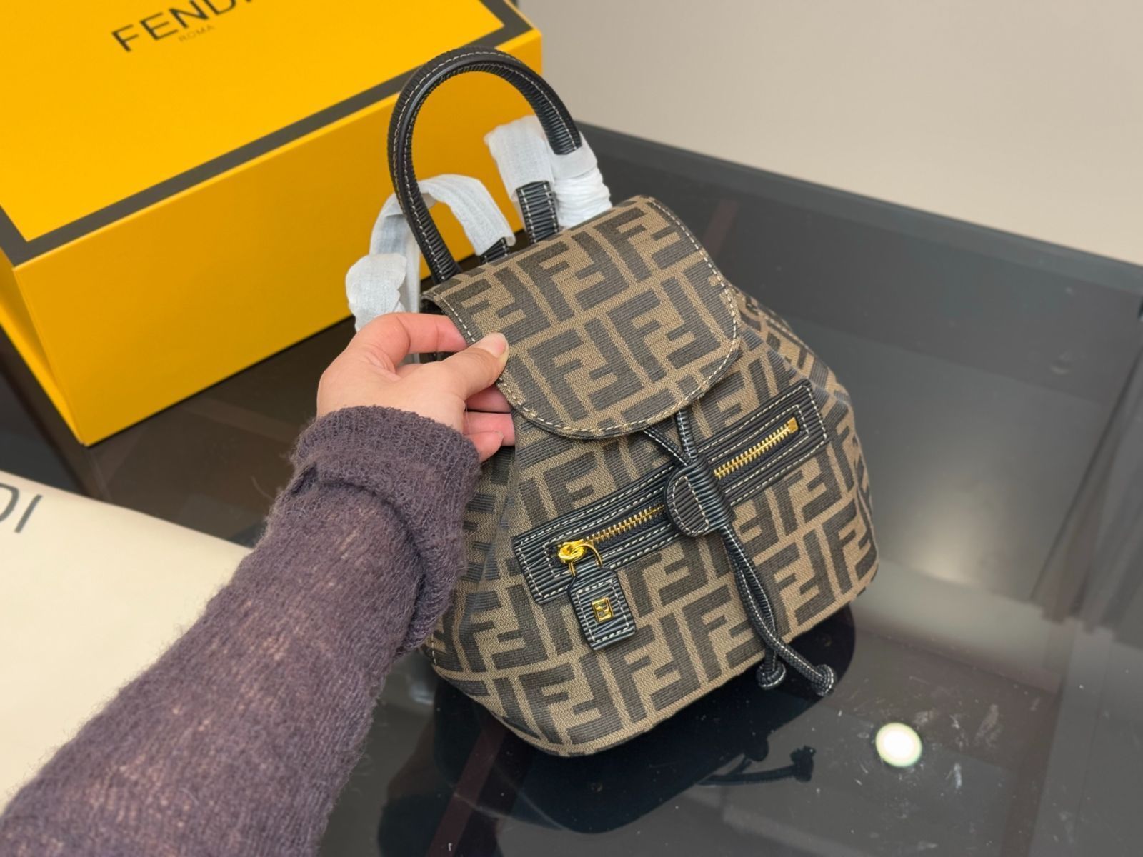 【今日特価】Fendi ヴィンテージ ダブルショルダーバッグ