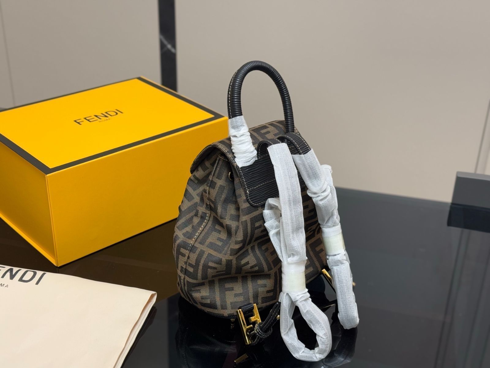 【今日特価】Fendi ヴィンテージ ダブルショルダーバッグ