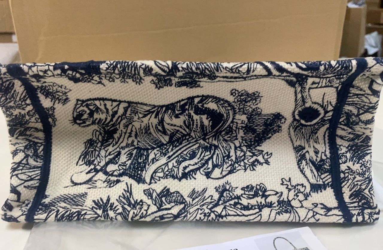 ?本日限定価格?Dior Book Tote バッグ ミディアム