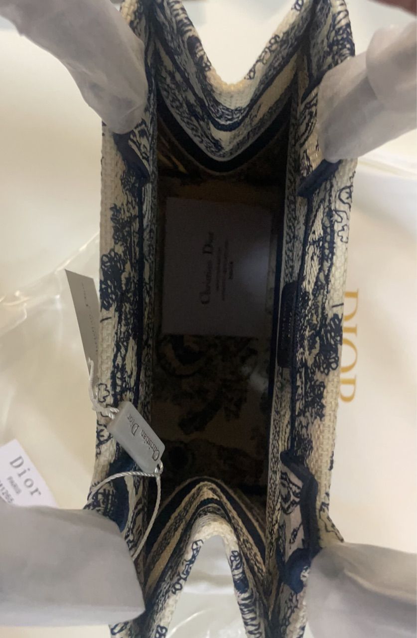 ?本日限定価格?Dior Book Tote バッグ ミディアム