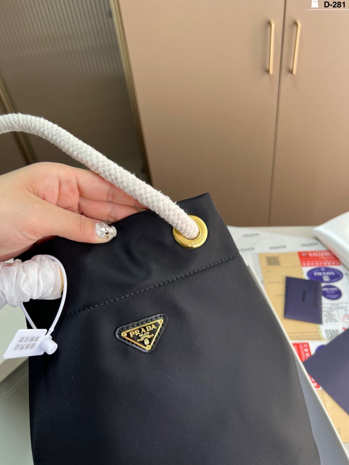 PRADA 2025 年春夏季 バケットトートバッグ -MM輸入5 PRADA 2025 年春夏季 バケットトートバッグ -MM輸入5