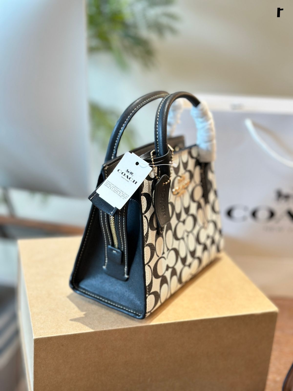 【今日特価】Andrea Ladies Handbag アンデレア レディース ハンドバッグ/ 斜め掛け 2024 春夏新作 【今日特価】Andrea Ladies Handbag アンデレア レディース ハンドバッグ/ 斜め掛け 2024 春夏新作