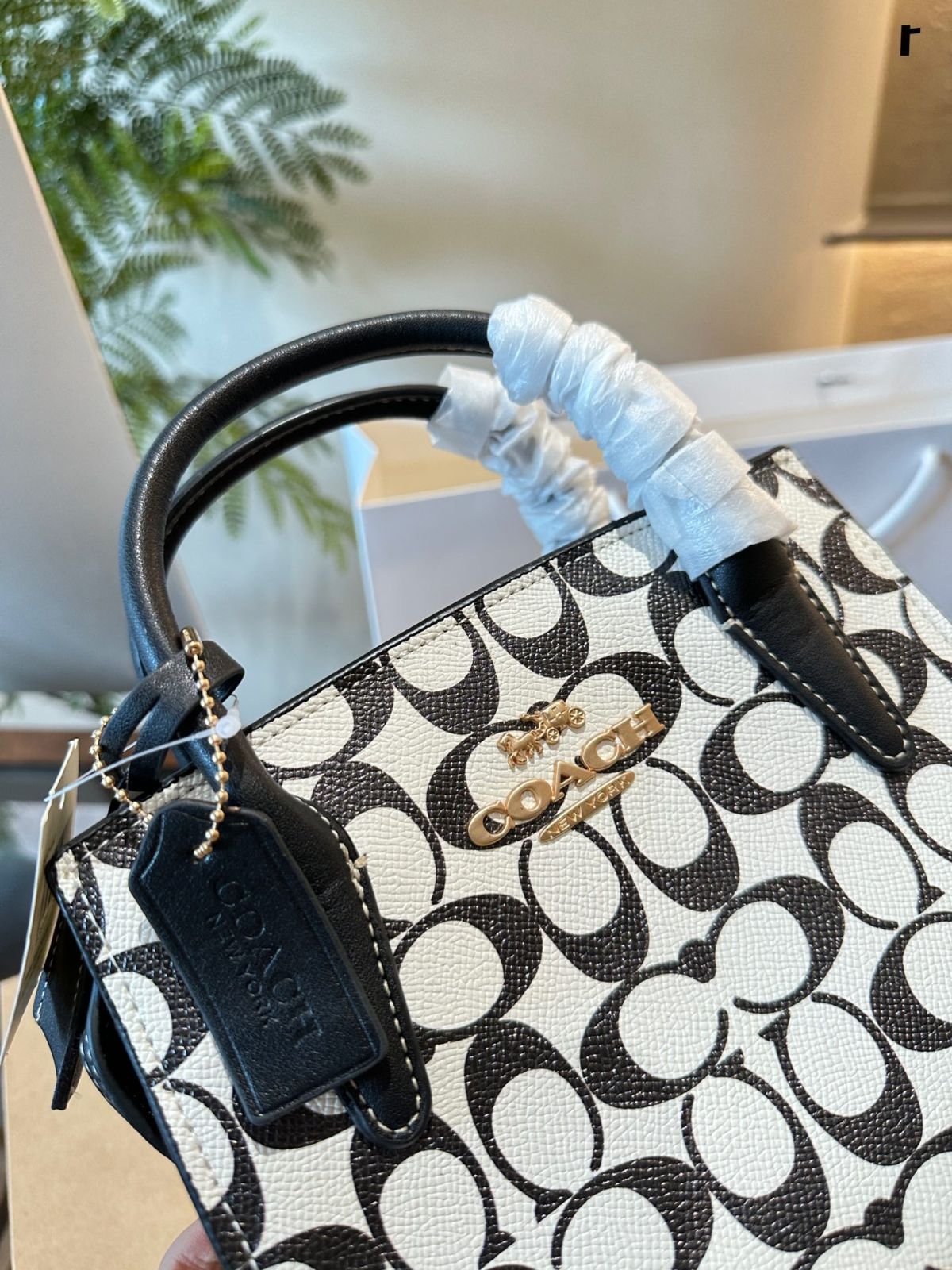 【今日特価】Andrea Ladies Handbag アンデレア レディース ハンドバッグ/ 斜め掛け 2024 春夏新作 【今日特価】Andrea Ladies Handbag アンデレア レディース ハンドバッグ/ 斜め掛け 2024 春夏新作