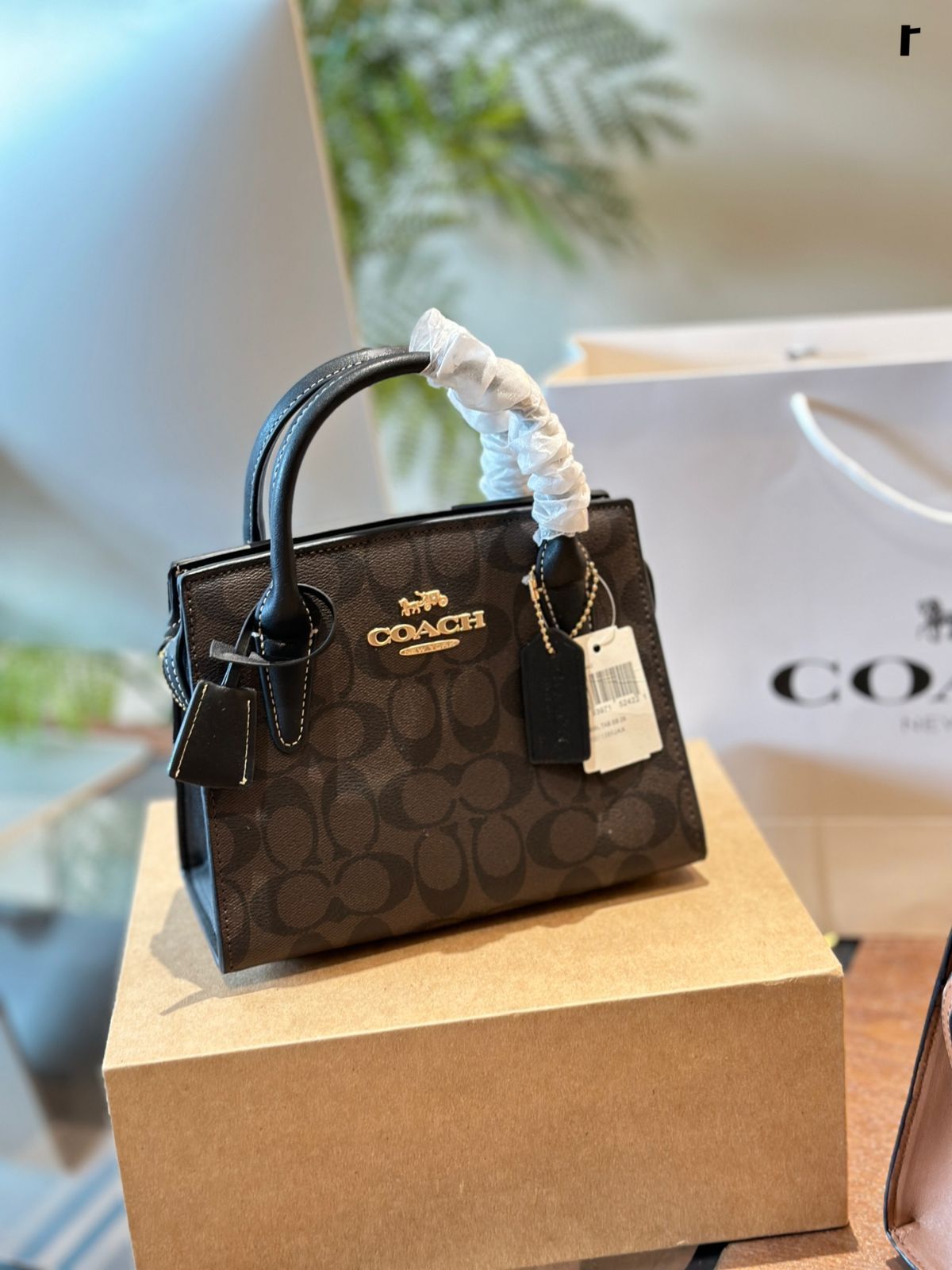 【今日特価】Andrea Ladies Handbag アンデレア レディース ハンドバッグ/ 斜め掛け 2024 春夏新作 【今日特価】Andrea Ladies Handbag アンデレア レディース ハンドバッグ/ 斜め掛け 2024 春夏新作