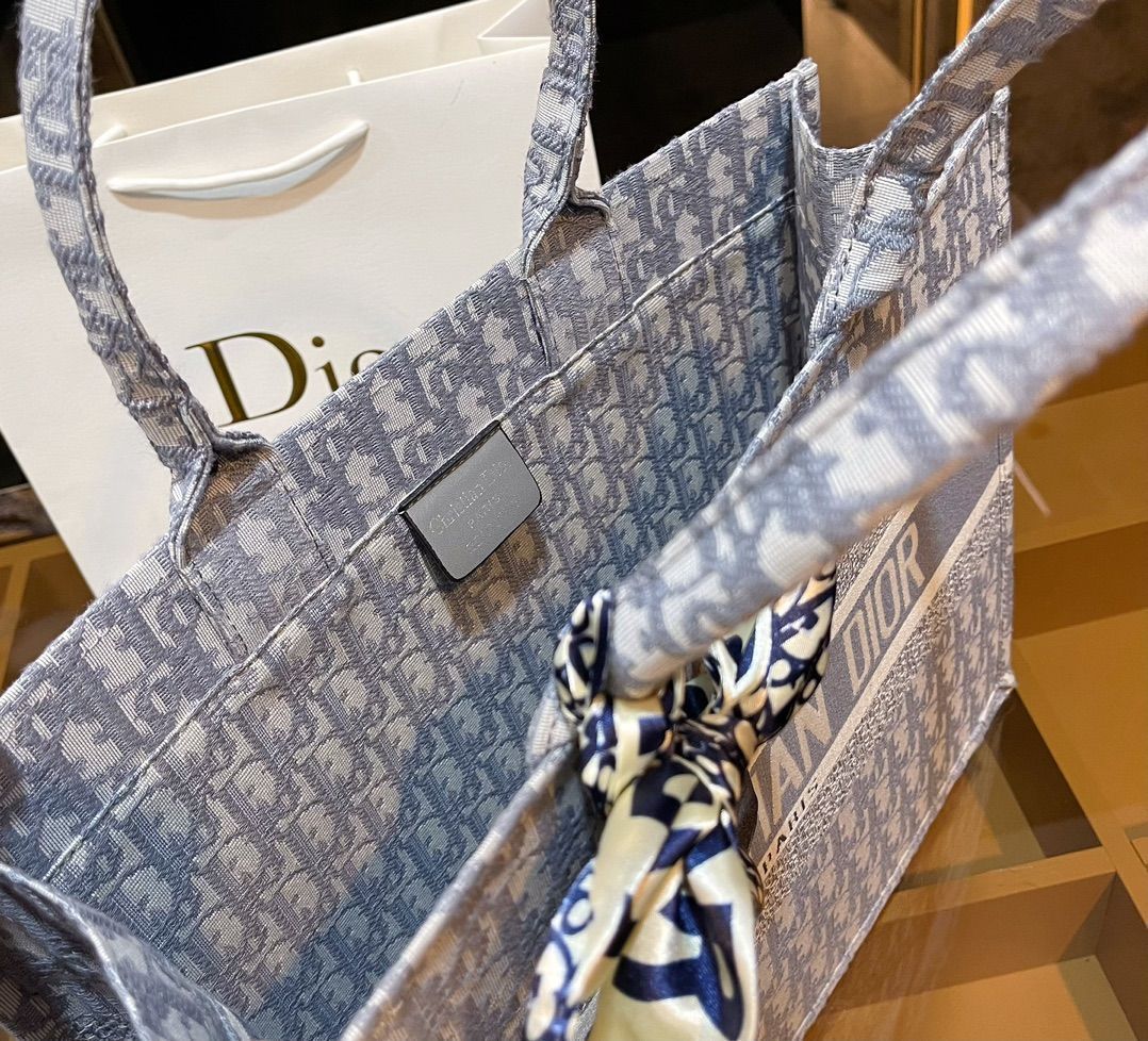 送料無料 Christian Dior クリスチャンディオール トートバッグ ショルダーバッグ 財布 3点セットバッグ 送料無料 Christian Dior クリスチャンディオール トートバッグ ショルダーバッグ 財布 3点セットバッグ