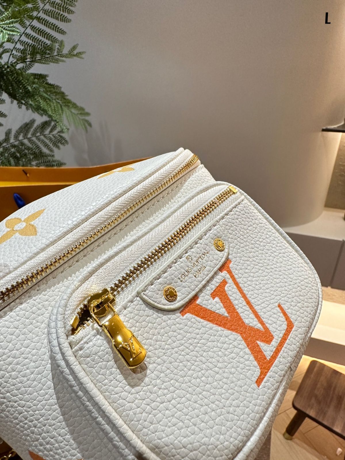【Louis Vuitton】今日特価！Mini Bumbag ハンドバッグ 送料無料 限定在庫のお得な価格です！-WT0輸入