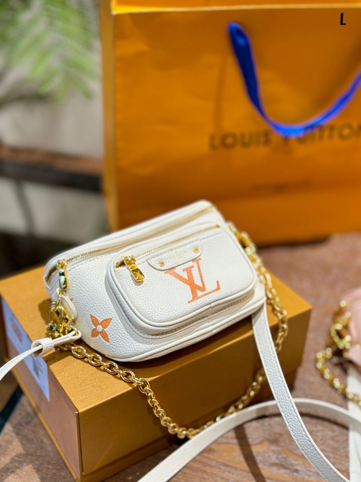【Louis Vuitton】今日特価！Mini Bumbag ハンドバッグ 送料無料 限定在庫のお得な価格です！-WT0輸入