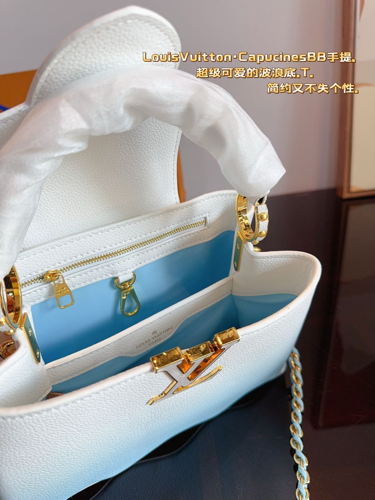 【Louis Vuitton】今日特価!Capucines BB 波底ハンドバッグ 送料無料 限定在庫のお得な価格です! 【Louis Vuitton】今日特価!Capucines BB 波底ハンドバッグ 送料無料 限定在庫のお得な価格です!