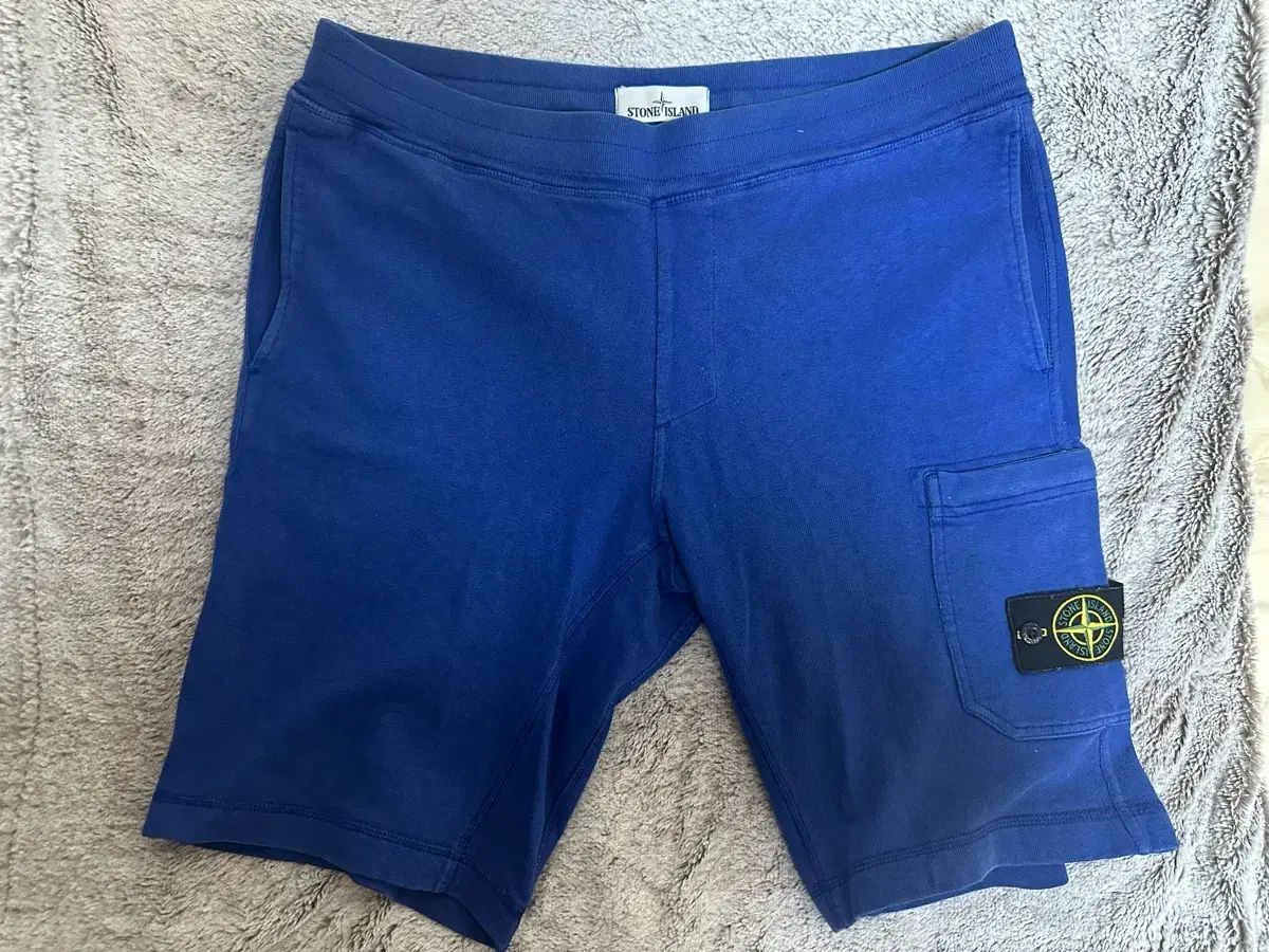 STONE ISLAND ストーンアイランド ブルー ハーフパンツ
