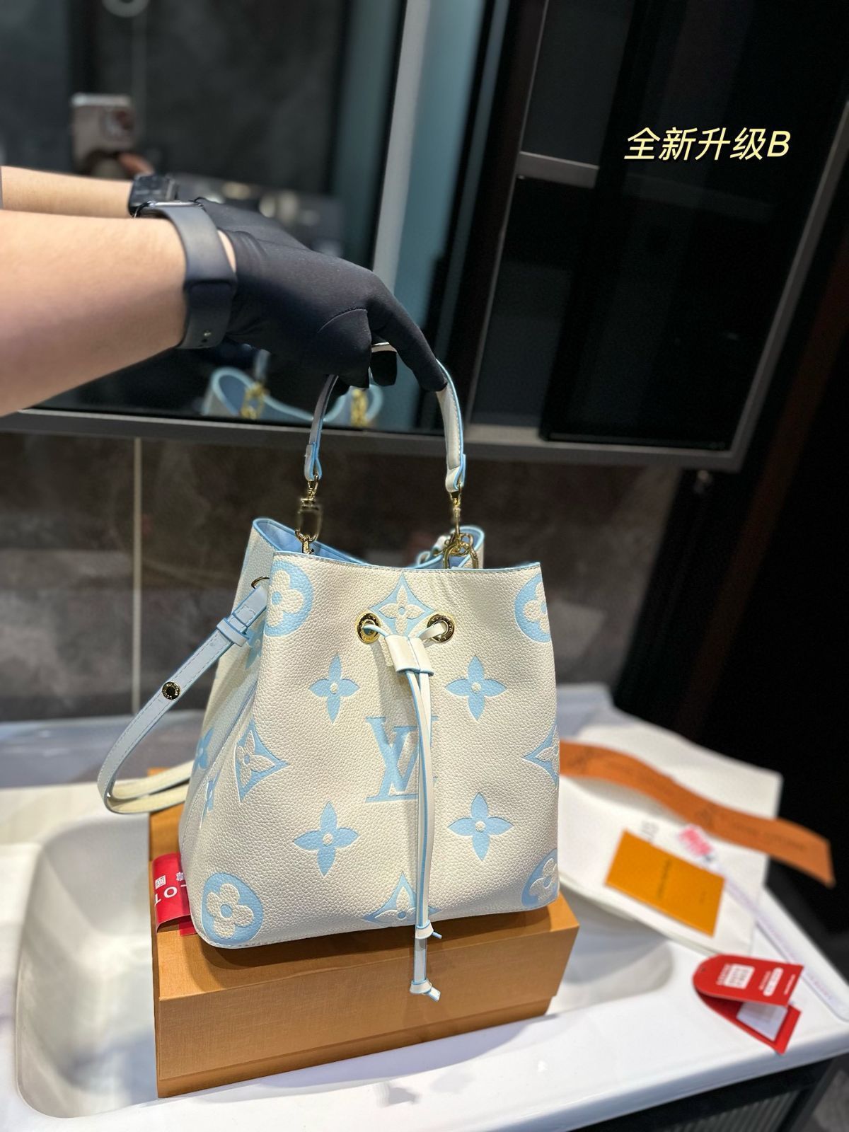【今日特価】LV Twist ショルダー&ハンドバッグ 送料無料!在庫限定価格