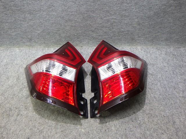 ノート テール左右 E12 NE12 後期 D202 26550/26555-5WK0B LED球切れ無 260512060