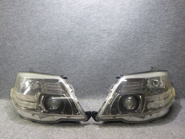 10系 アルファード ヘッドライト左右 HID ANH MNH10/15 後期 58-17 7 81150-58070 260512205