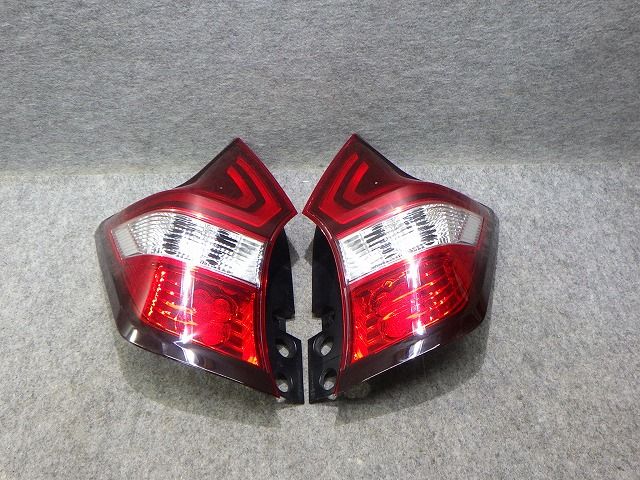 ノート　テール　左右　E12　NE12　後期　D202　26550-5WK0A　LED球切れ無し　260512050