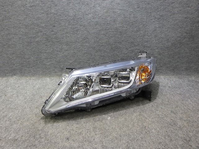グレイス　ハイブリッド　左ヘッドライト　LED　GM4/5　W1876　90　前期　33150-T9A-901　ジャンク品　260512026